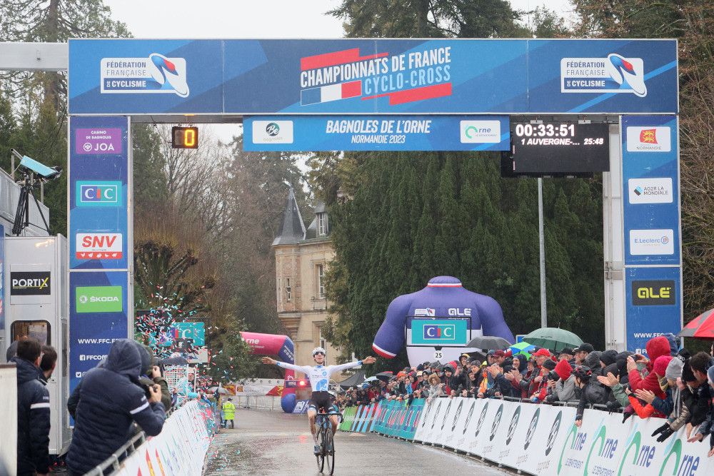 épreuves FFC arrivée cyclo-cross