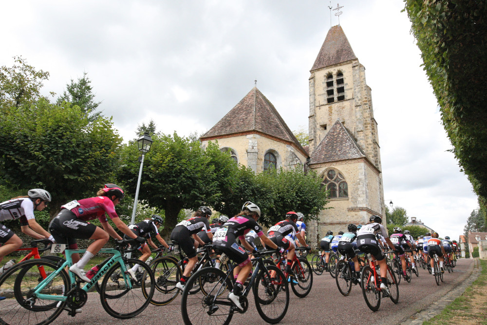 Organiser épreuves cyclistes sur la voie publique, course peloton cyclisme féminin